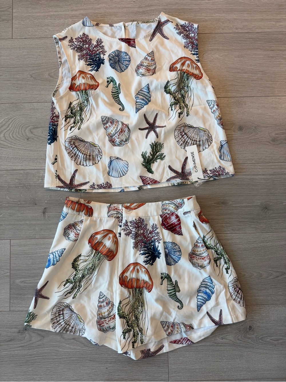 Commense seashell print short set with sleeveless top